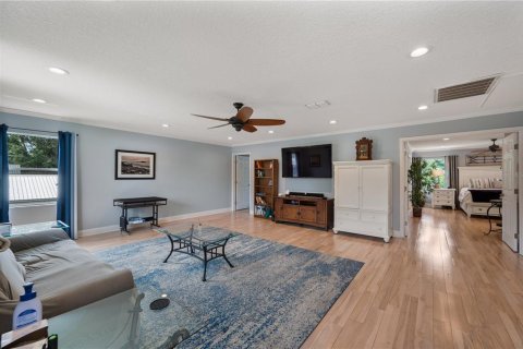 House in Lakeland, Florida 5 bedrooms, 310.29 sq.m. № 2102620 - photo 28