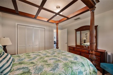 House in Lakeland, Florida 5 bedrooms, 310.29 sq.m. № 2102620 - photo 20