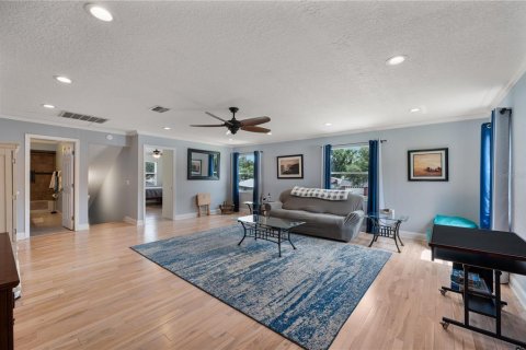 House in Lakeland, Florida 5 bedrooms, 310.29 sq.m. № 2102620 - photo 30