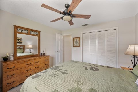 House in Lakeland, Florida 5 bedrooms, 310.29 sq.m. № 2102620 - photo 25