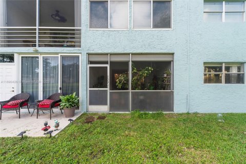 Condo in Deerfield Beach, Florida, 2 bedrooms  № 1944724 - photo 22