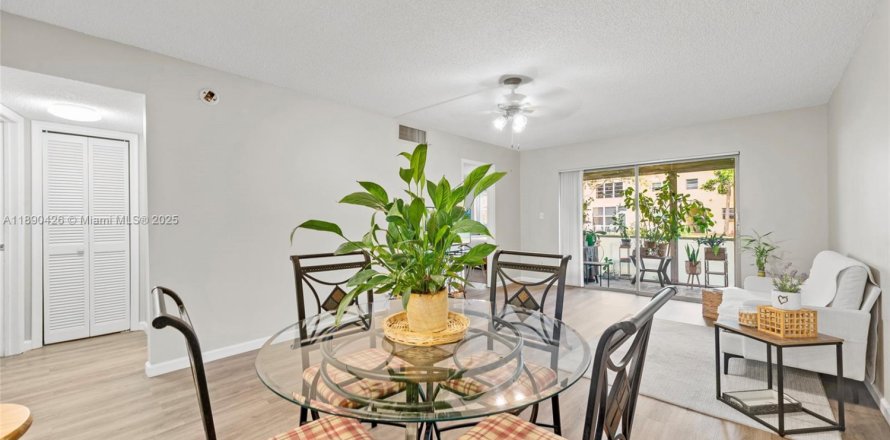 Condo in Deerfield Beach, Florida, 2 bedrooms  № 1944724