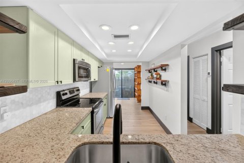 Townhouse in Davie, Florida 2 bedrooms, 123.19 sq.m. № 2391897 - photo 25