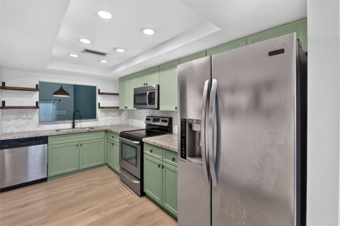 Townhouse in Davie, Florida 2 bedrooms, 123.19 sq.m. № 2391897 - photo 23