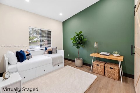 Townhouse in Davie, Florida 2 bedrooms, 123.19 sq.m. № 2391897 - photo 4