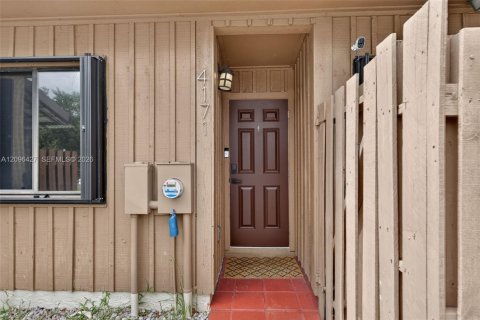 Townhouse in Davie, Florida 2 bedrooms, 123.19 sq.m. № 2391897 - photo 15