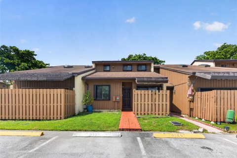 Townhouse in Davie, Florida 2 bedrooms, 123.19 sq.m. № 2391897 - photo 12