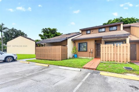 Townhouse in Davie, Florida 2 bedrooms, 123.19 sq.m. № 2391897 - photo 8