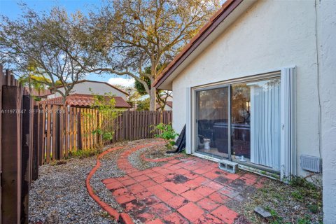 Townhouse in Miami, Florida 2 bedrooms, 93.83 sq.m. № 2044686 - photo 27