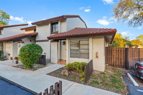 Townhouse in Miami, Florida 2 bedrooms, 93.83 sq.m. № 2044686 - photo 3