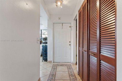 Townhouse in Miami, Florida 2 bedrooms, 93.83 sq.m. № 2044686 - photo 4