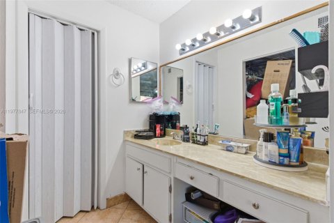 Townhouse in Miami, Florida 2 bedrooms, 93.83 sq.m. № 2044686 - photo 19