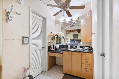 Touwnhouse à vendre à Miami, Floride: 3 chambres, 182.65 m2 № 1892317 - photo 22