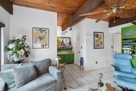 Touwnhouse à vendre à Miami, Floride: 3 chambres, 182.65 m2 № 1892317 - photo 7