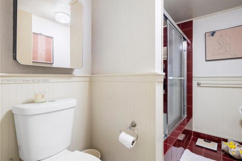 Touwnhouse à vendre à Miami, Floride: 3 chambres, 182.65 m2 № 1892317 - photo 27