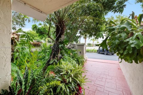 Touwnhouse à vendre à Miami, Floride: 3 chambres, 182.65 m2 № 1892317 - photo 3