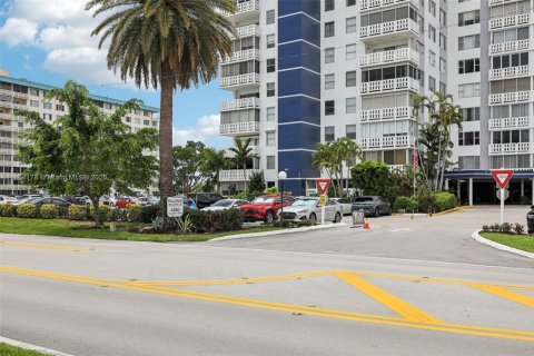 Condominio en venta en Hollywood, Florida, 2 dormitorios, 105.17 m2 № 1813964 - foto 3