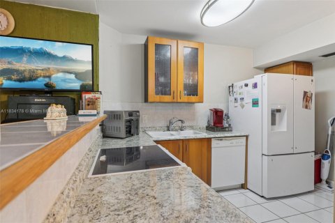 Condominio en venta en Hollywood, Florida, 2 dormitorios, 105.17 m2 № 1813964 - foto 12