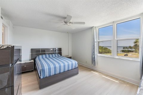 Condo in Clearwater, Florida, 2 bedrooms  № 1648836 - photo 15