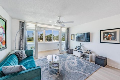 Condo in Clearwater, Florida, 2 bedrooms  № 1648836 - photo 11