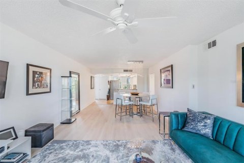 Condo in Clearwater, Florida, 2 bedrooms  № 1648836 - photo 12