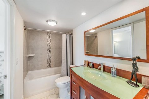 Condo in Clearwater, Florida, 2 bedrooms  № 1648836 - photo 22
