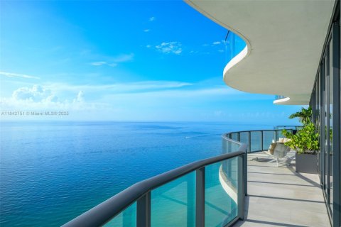 Condo in Sunny Isles Beach, Florida, 4 bedrooms  № 1836358 - photo 30