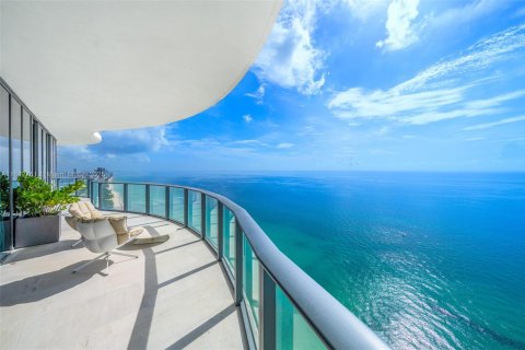 Condo in Sunny Isles Beach, Florida, 4 bedrooms  № 1836358 - photo 15