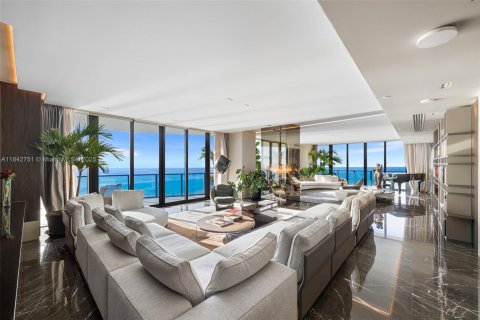 Condo in Sunny Isles Beach, Florida, 4 bedrooms  № 1836358 - photo 14