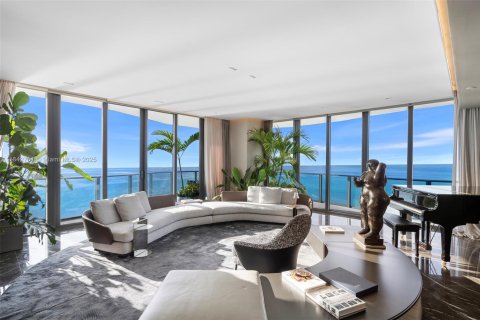 Condo in Sunny Isles Beach, Florida, 4 bedrooms  № 1836358 - photo 2