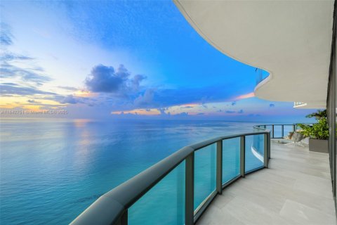 Condo in Sunny Isles Beach, Florida, 4 bedrooms  № 1836358 - photo 17