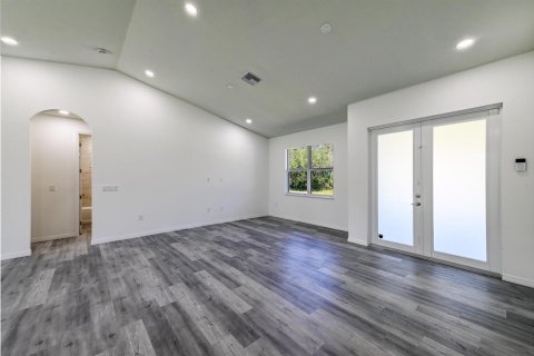 Villa ou maison à vendre à Lehigh Acres, Floride: 3 chambres, 196.67 m2 № 2389515 - photo 7