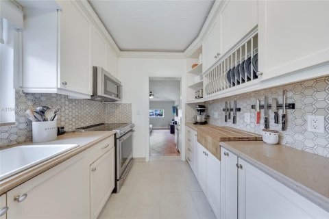 Casa en venta en Coral Gables, Florida, 3 dormitorios, 197.51 m2 № 2009640 - foto 6