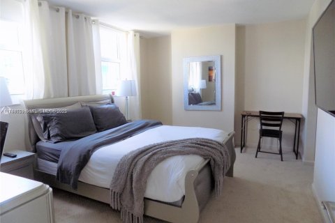 Copropriété à vendre à Miami, Floride: 3 chambres, 114.46 m2 № 1985380 - photo 7