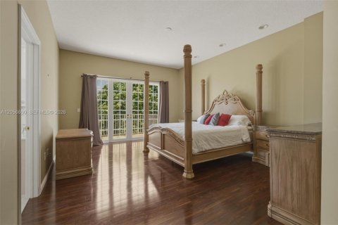 House in Miramar, Florida 4 bedrooms, 285.86 sq.m. № 2181497 - photo 20