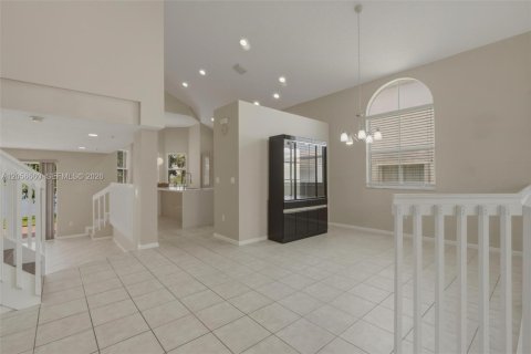 House in Miramar, Florida 4 bedrooms, 285.86 sq.m. № 2181497 - photo 7