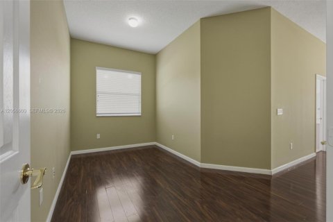 House in Miramar, Florida 4 bedrooms, 285.86 sq.m. № 2181497 - photo 18