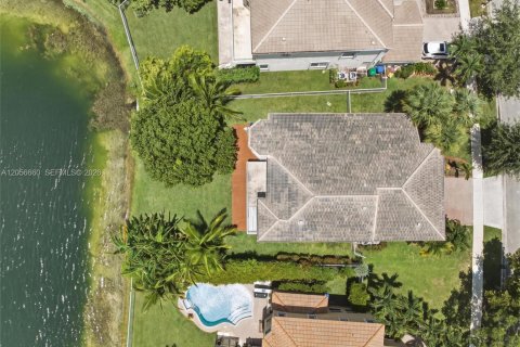 House in Miramar, Florida 4 bedrooms, 285.86 sq.m. № 2181497 - photo 3