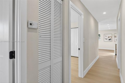 Casa en venta en Miami Gardens, Florida, 3 dormitorios, 113.53 m2 № 1999876 - foto 21