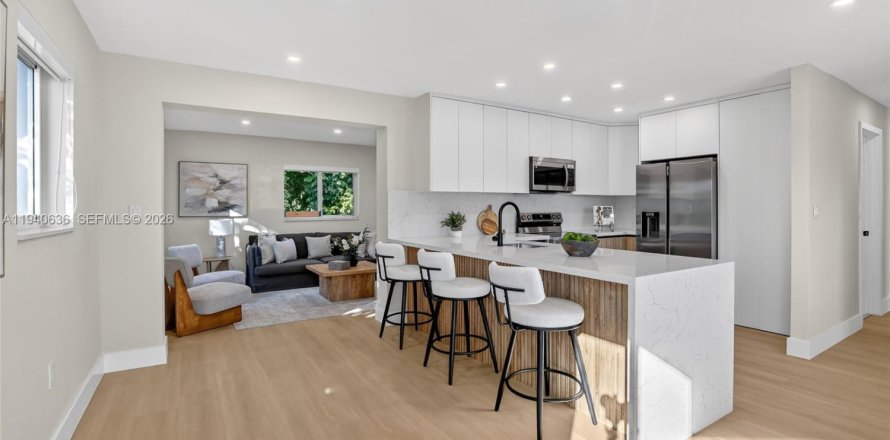 Casa en Miami Gardens, Florida 3 dormitorios, 113.53 m2 № 1999876