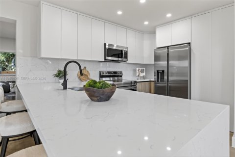 Casa en venta en Miami Gardens, Florida, 3 dormitorios, 113.53 m2 № 1999876 - foto 6