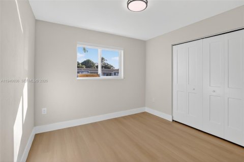 Casa en venta en Miami Gardens, Florida, 3 dormitorios, 113.53 m2 № 1999876 - foto 22