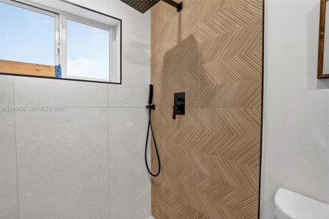 Casa en venta en Miami Gardens, Florida, 3 dormitorios, 113.53 m2 № 1999876 - foto 25