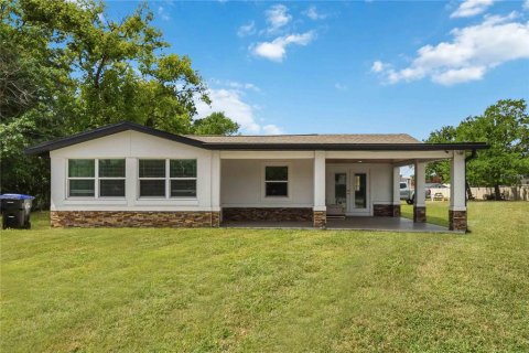 House in Orlando, Florida 3 bedrooms, 189.99 sq.m. № 2099438 - photo 4