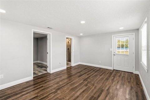 House in Orlando, Florida 3 bedrooms, 189.99 sq.m. № 2099438 - photo 27