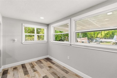 House in Orlando, Florida 3 bedrooms, 189.99 sq.m. № 2099438 - photo 16