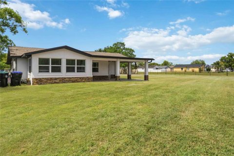 House in Orlando, Florida 3 bedrooms, 189.99 sq.m. № 2099438 - photo 5