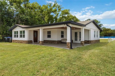 House in Orlando, Florida 3 bedrooms, 189.99 sq.m. № 2099438