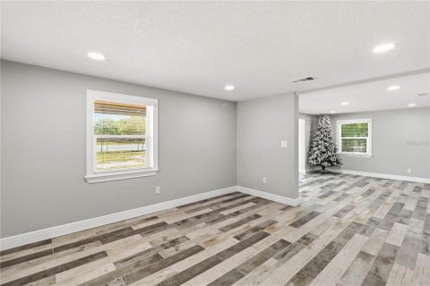 House in Orlando, Florida 3 bedrooms, 189.99 sq.m. № 2099438 - photo 21