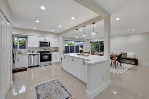 Villa ou maison à vendre à Fort Lauderdale, Floride: 4 chambres, 161.19 m2 № 1936886 - photo 5